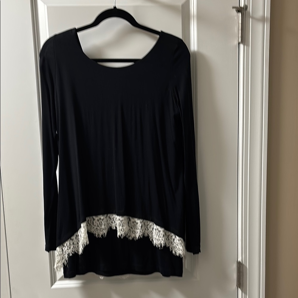 Chic Black Lace Trim Women's Tunic
